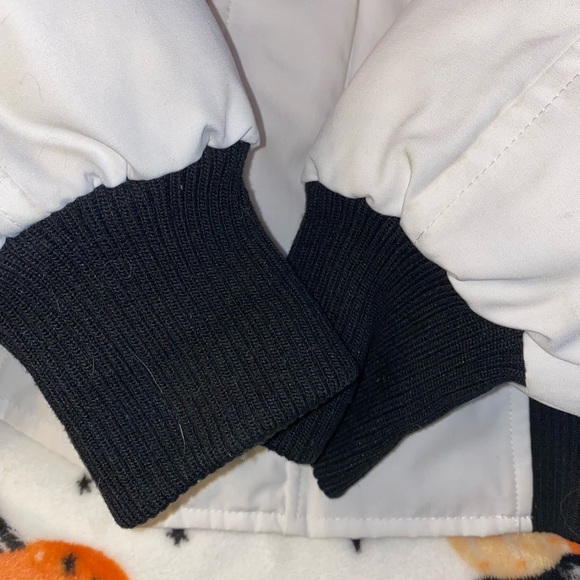 Authentic Canada Goose Bomber Jacket - Picture 3 of 8